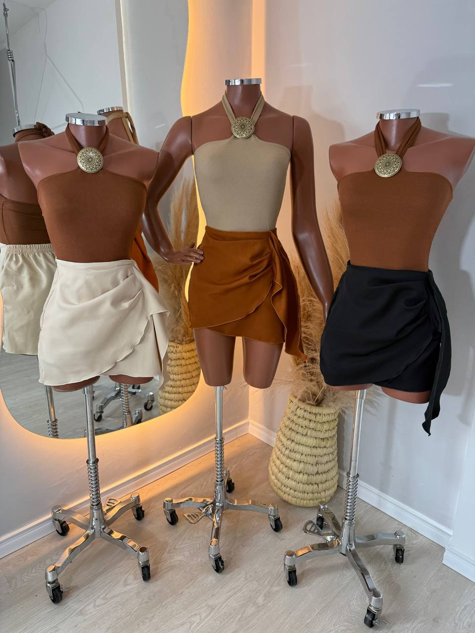 Conjunto (Cores pelo saia)