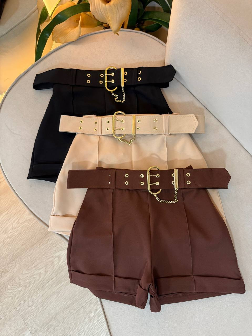 Short com cinto 