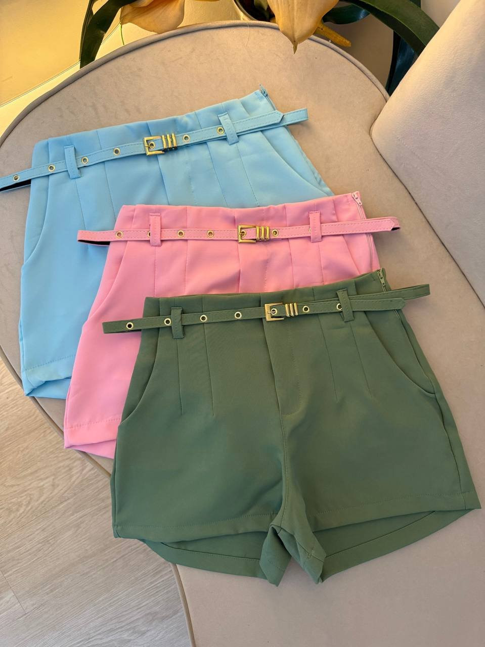 Short com cinto