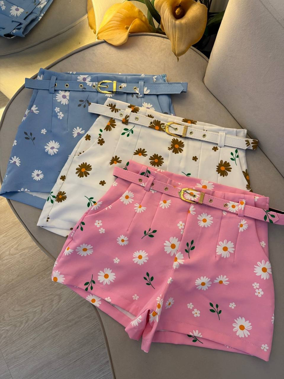 Short com cinto 