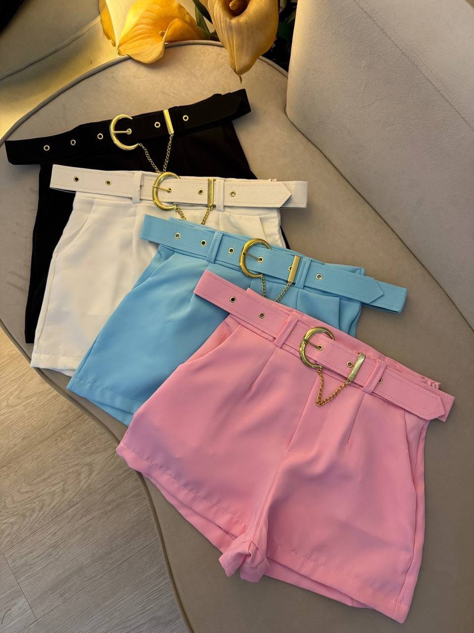 Short com cinto