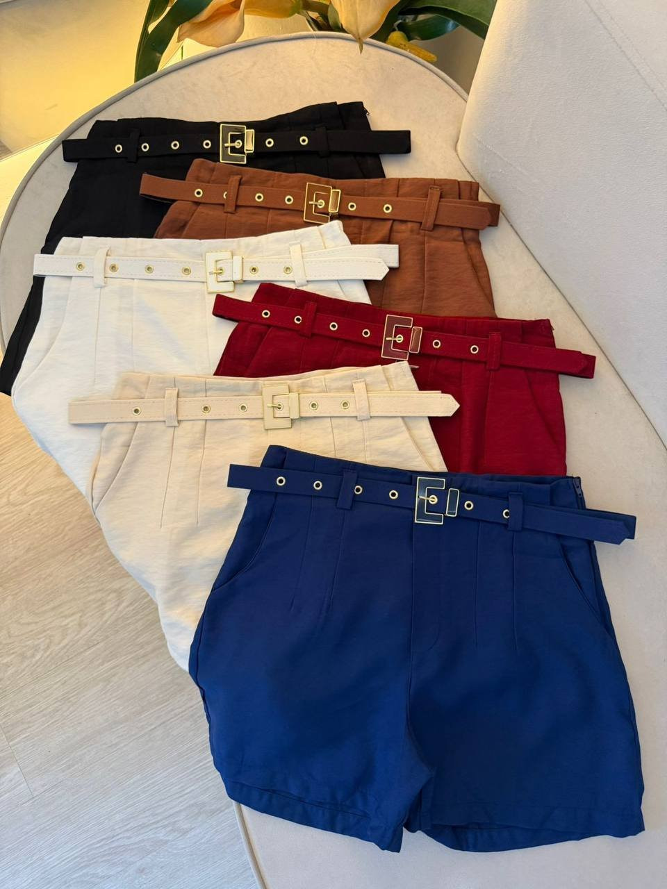 Short com cinto 