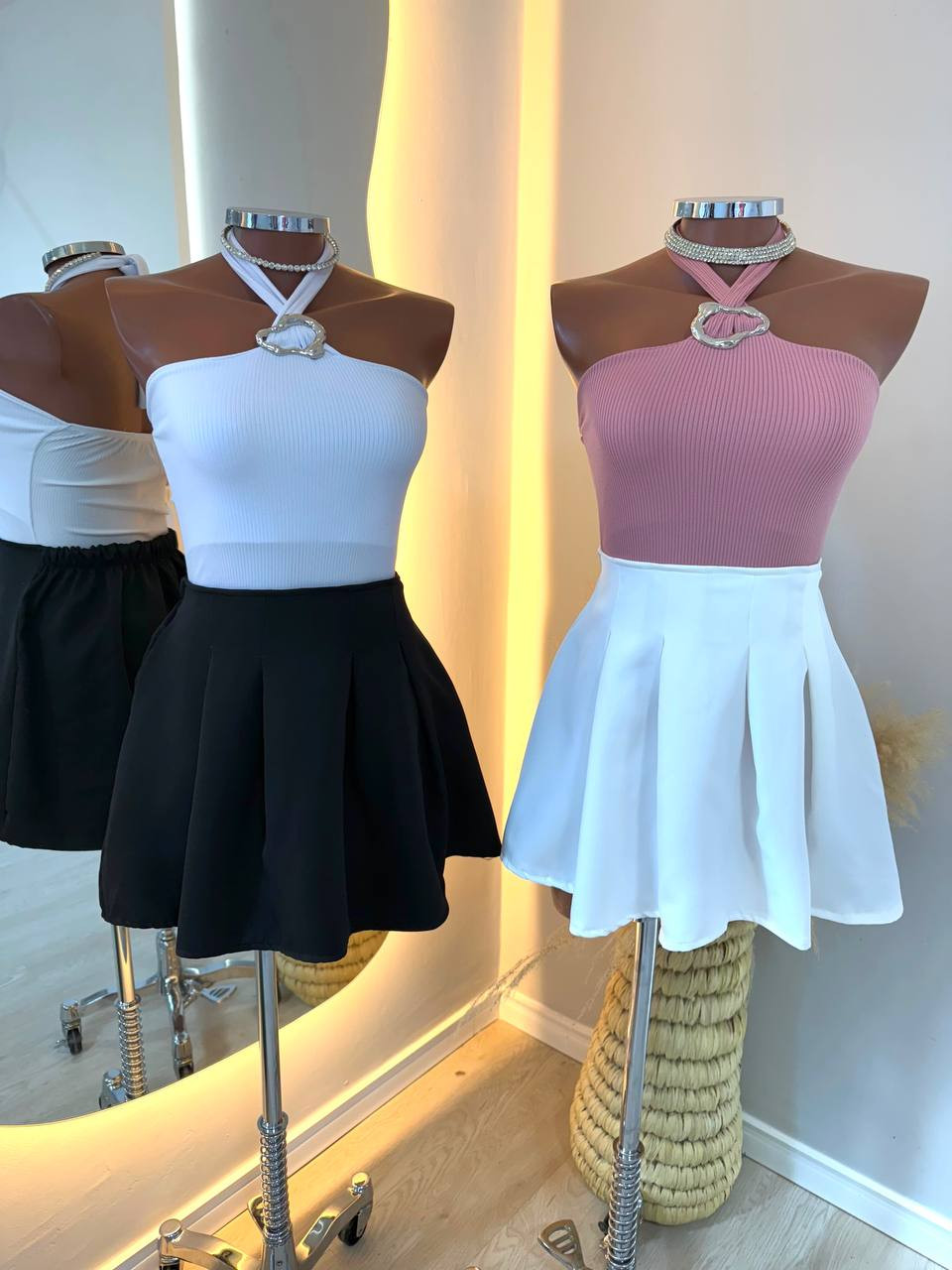 Conjunto (Cores pelo saia)