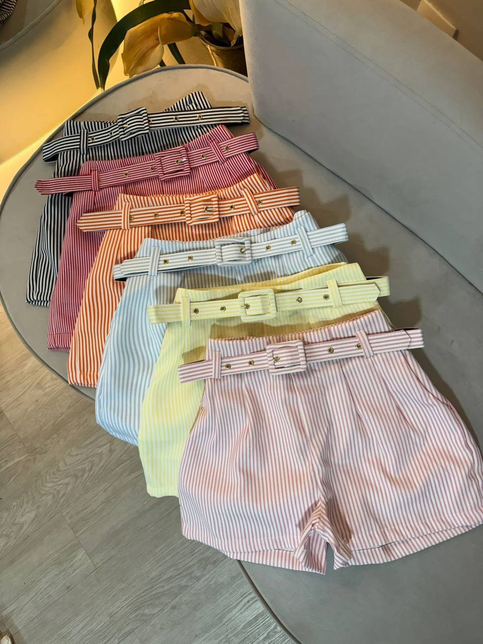 Short com cinto