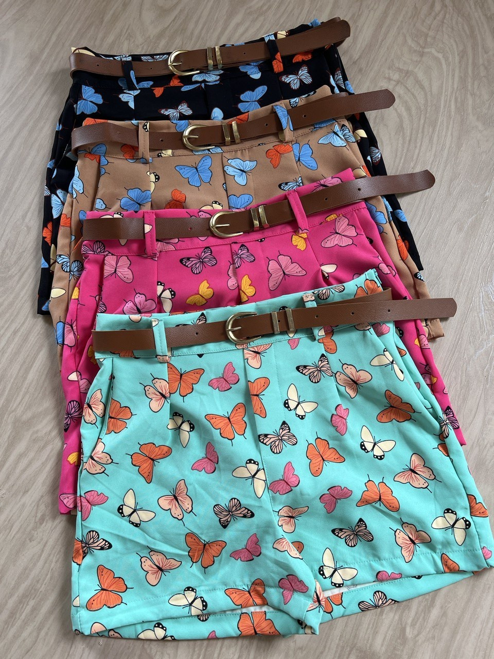 Short Alfaiataria com cinto