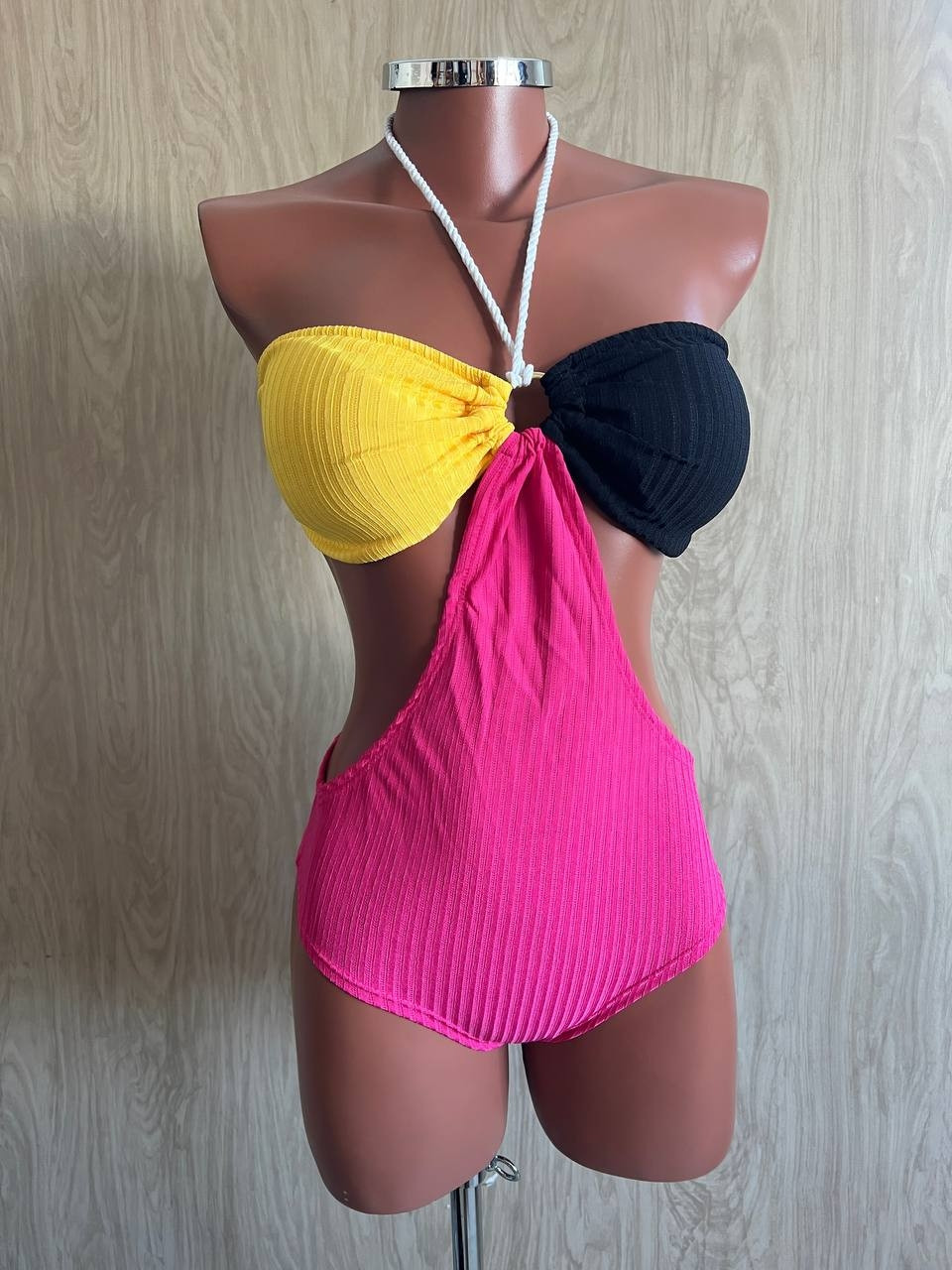 Body ( cores variadas )