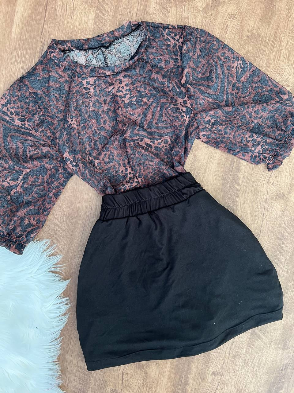 Conjunto ( cores pelo short )