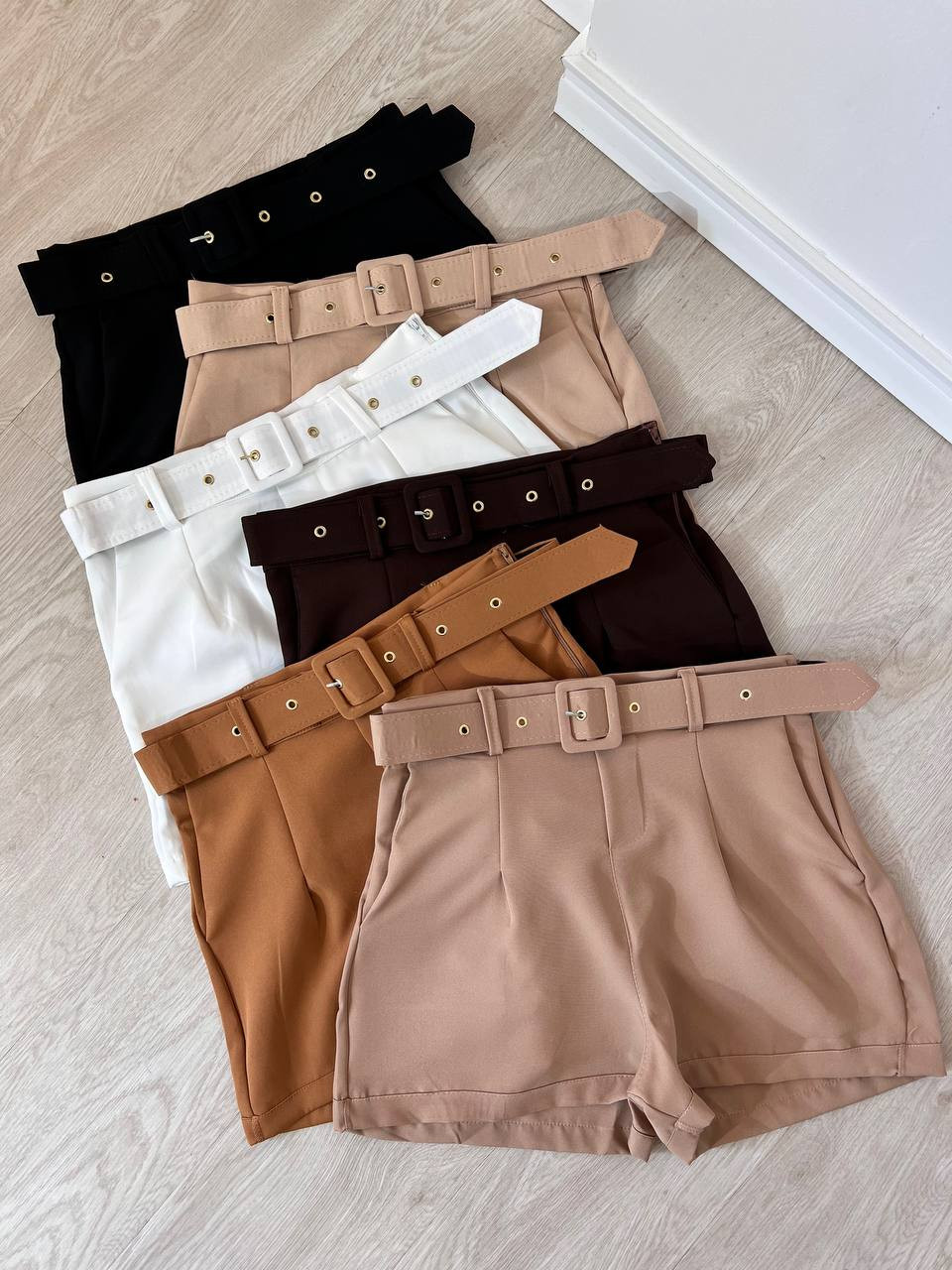 Short Alfaiataria com cinto