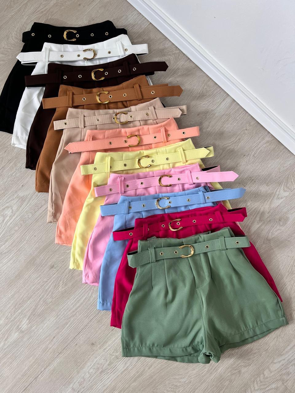 Short Alfaiataria com cinto