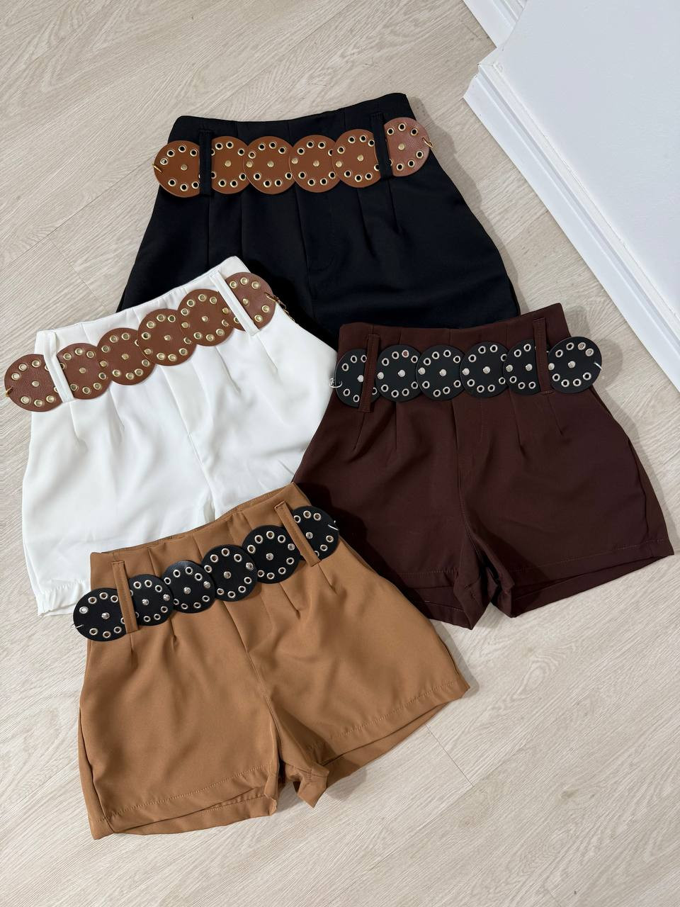 Short alfaiataria com Cinto