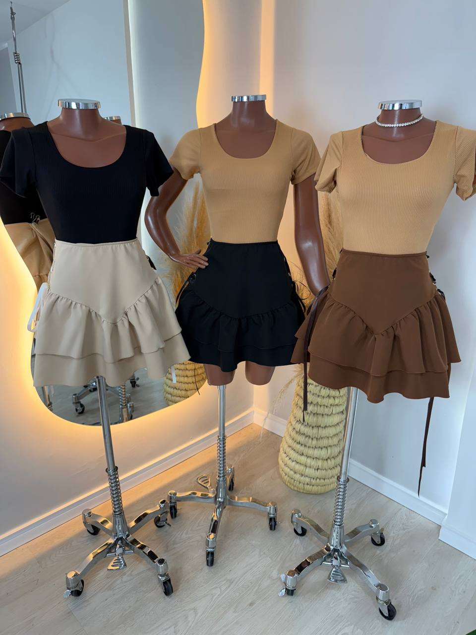 Conjunto (Cores pelo saia)
