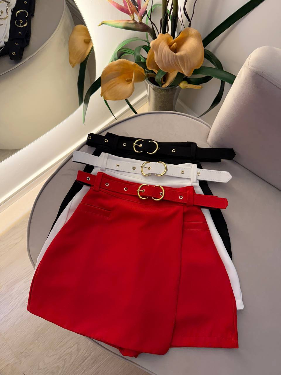 Short Saia Alfaiataria com cinto 