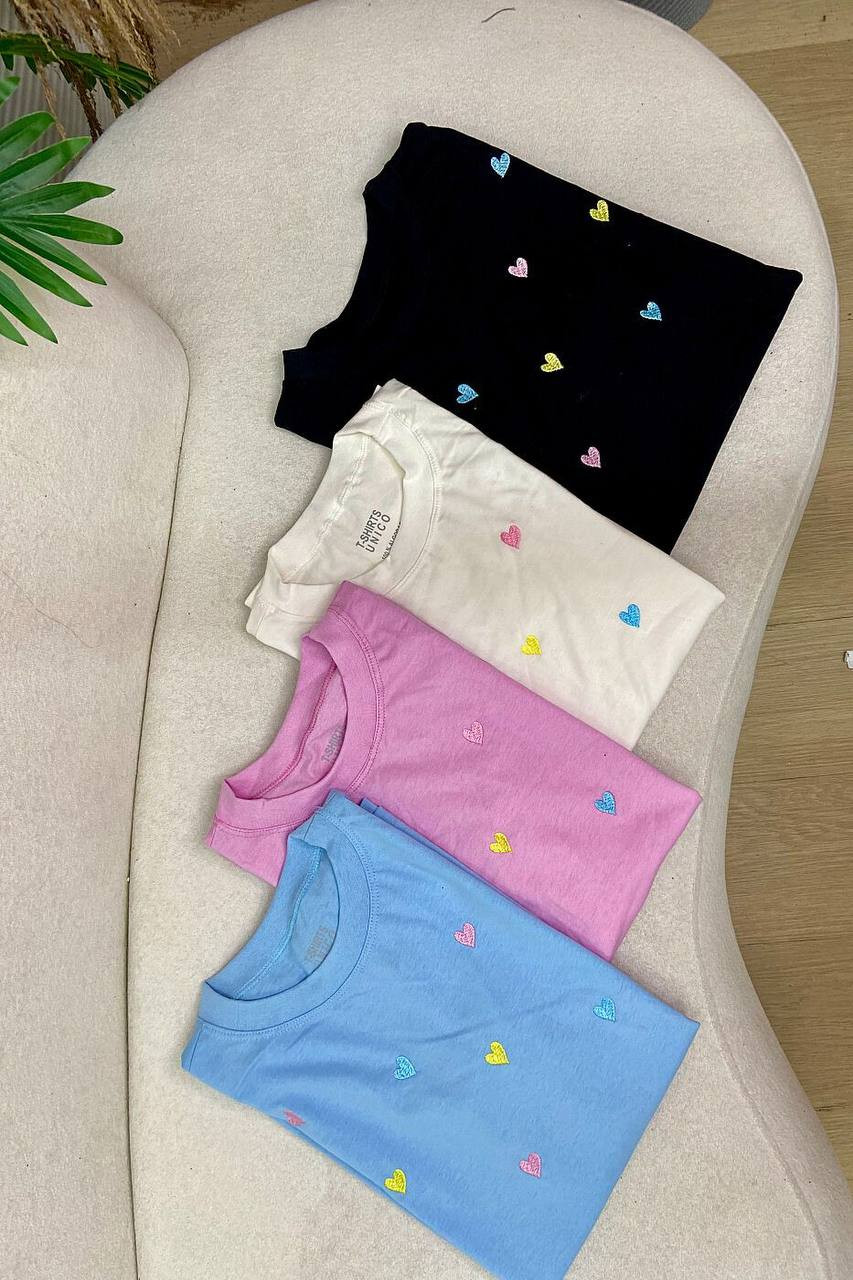 Tee Coração Bordado