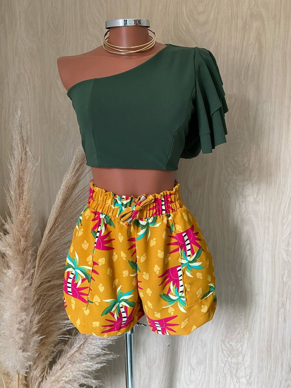 Conjunto (cores pelo short)