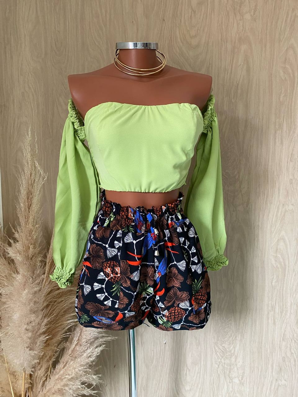 Conjunto ( cores pelo cropped) 