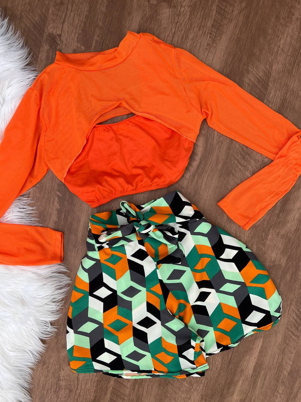 Conjunto ( cores pelo cropped )