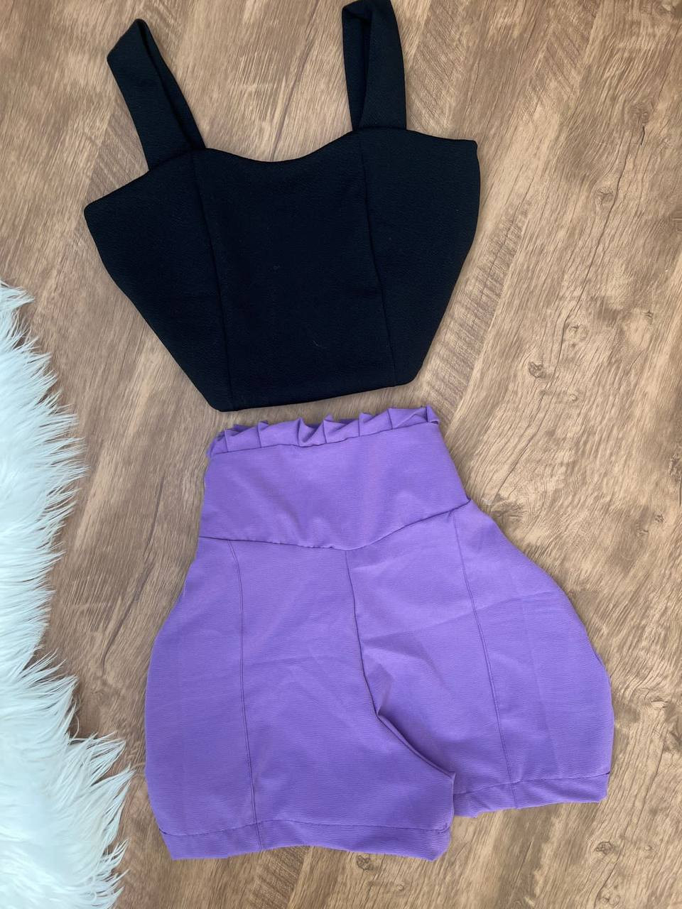 Conjunto ( cores pelo short )