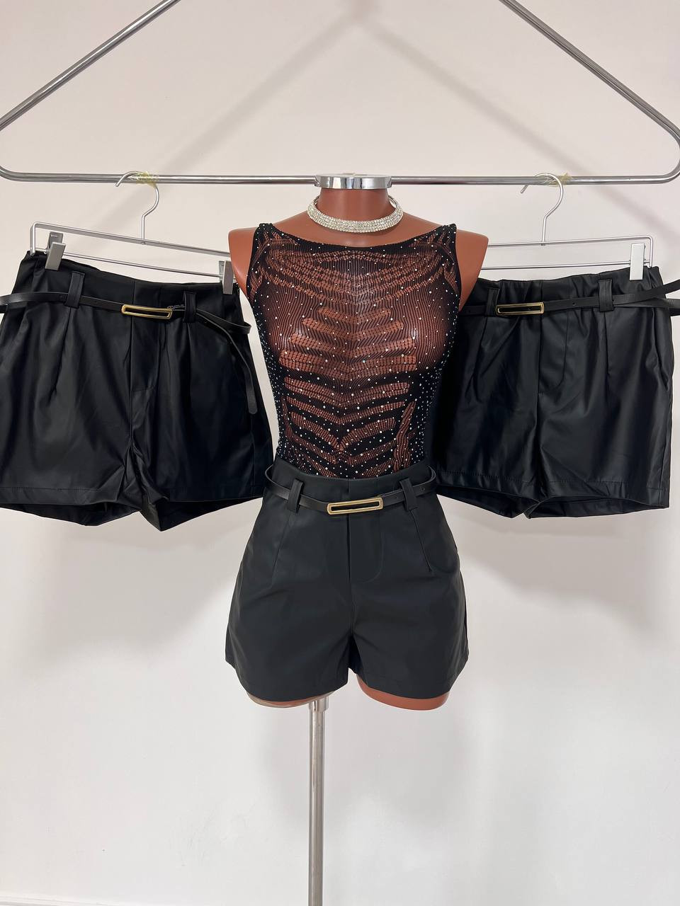 Short com cinto