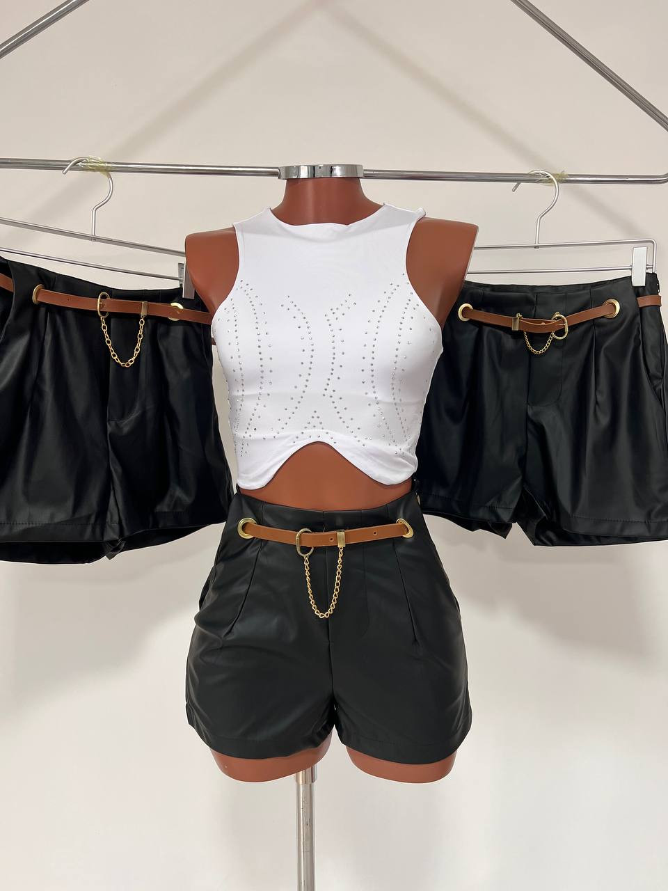 Short com cinto
