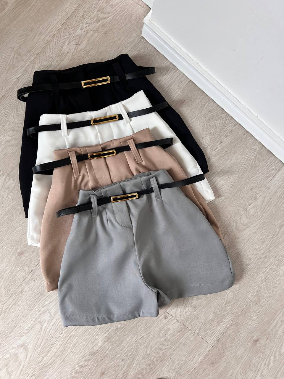 Short Alfaiataria com cinto